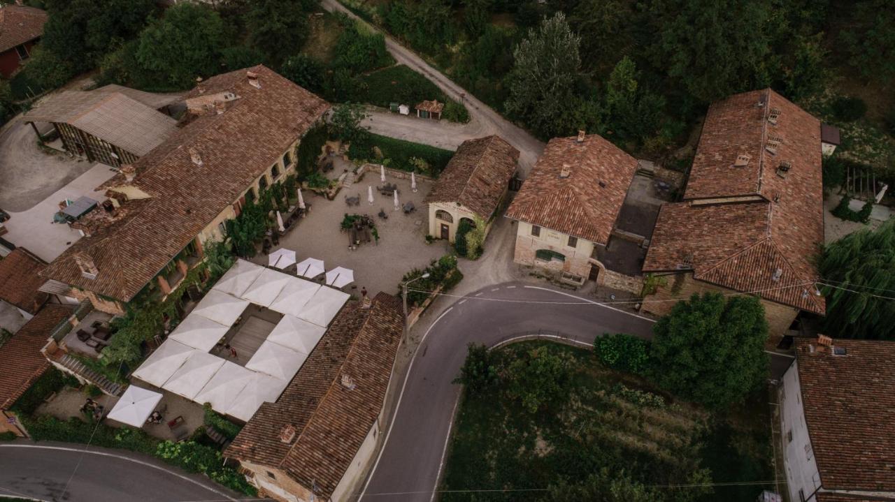 Villa Borgo Casa Scaparone à Alba  Extérieur photo