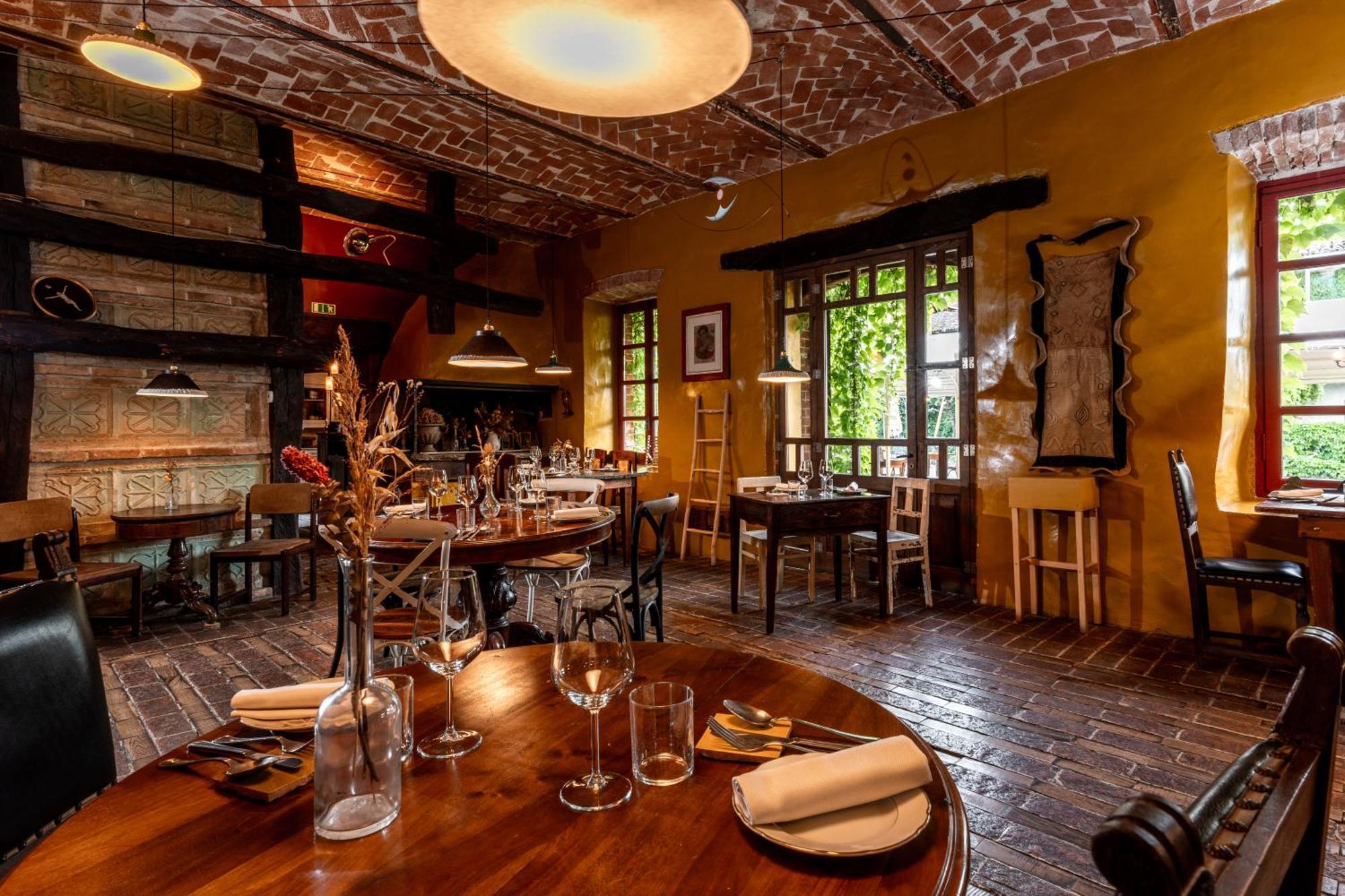 Villa Borgo Casa Scaparone à Alba  Extérieur photo