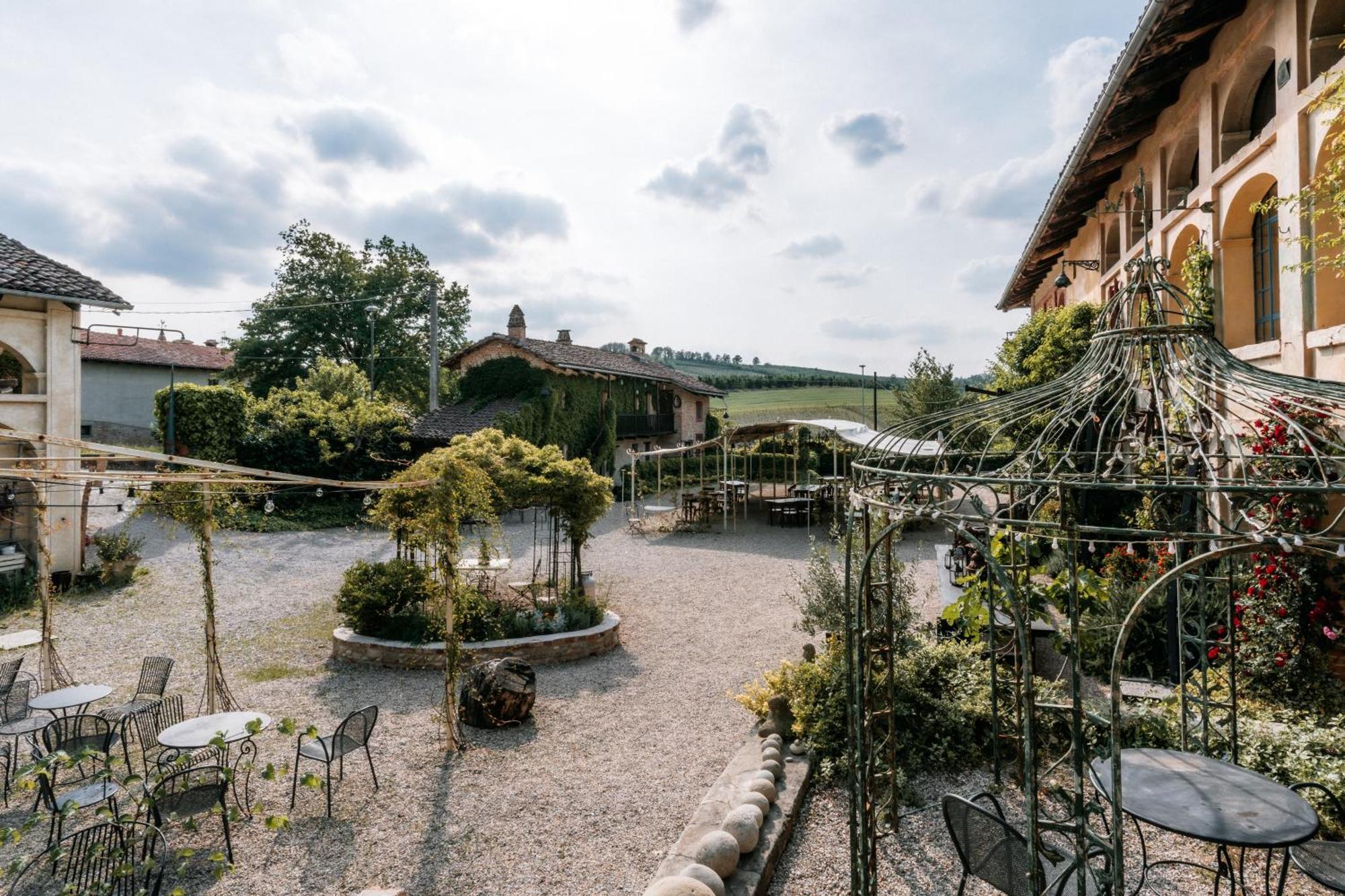 Villa Borgo Casa Scaparone à Alba  Extérieur photo